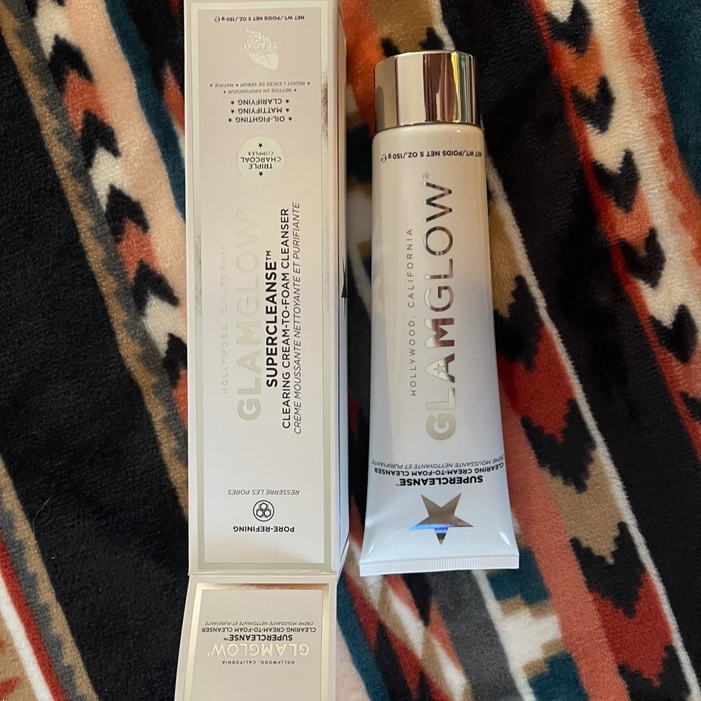 Glam glow “super cleanse” face wash